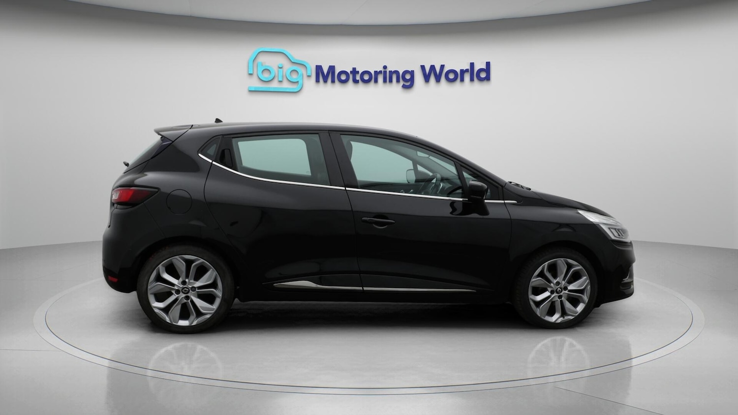 Used Renault Clio 2017 for sale - 76381337: Photo 8