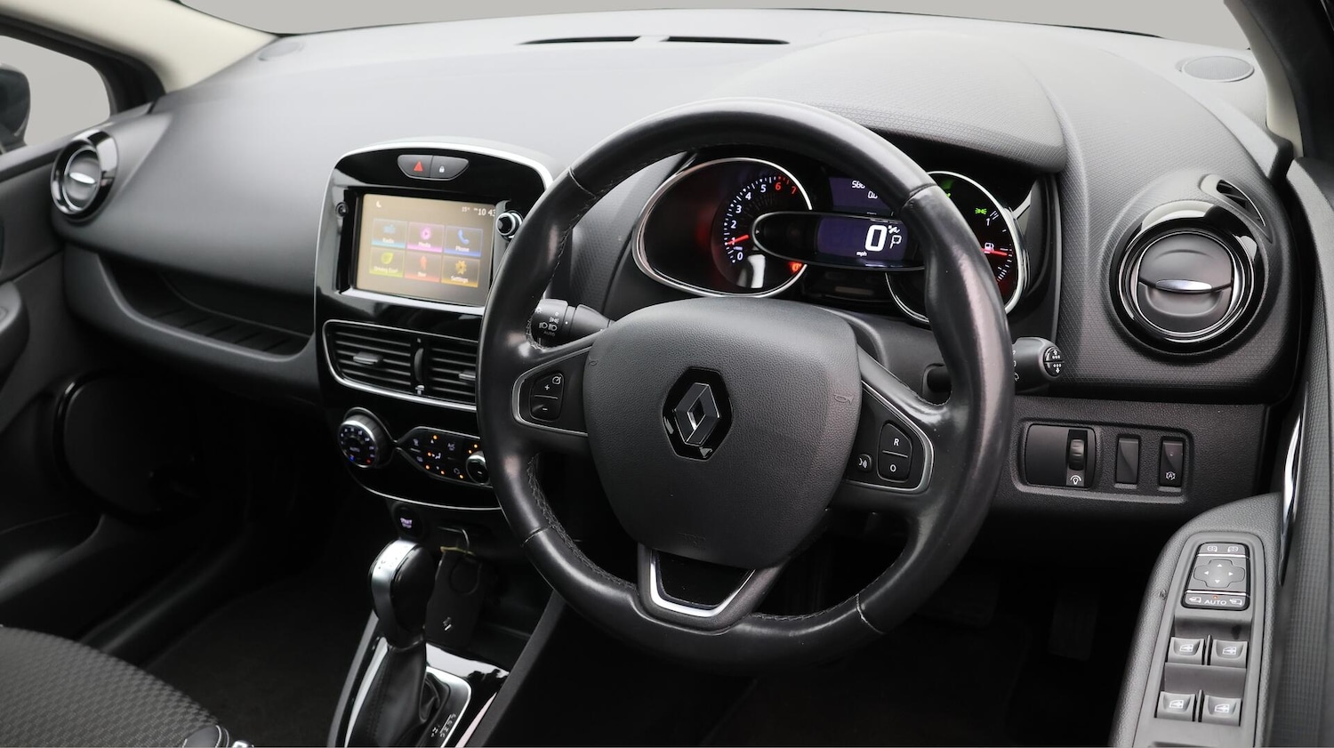 Used Renault Clio 2017 for sale - 76381337: Photo 9