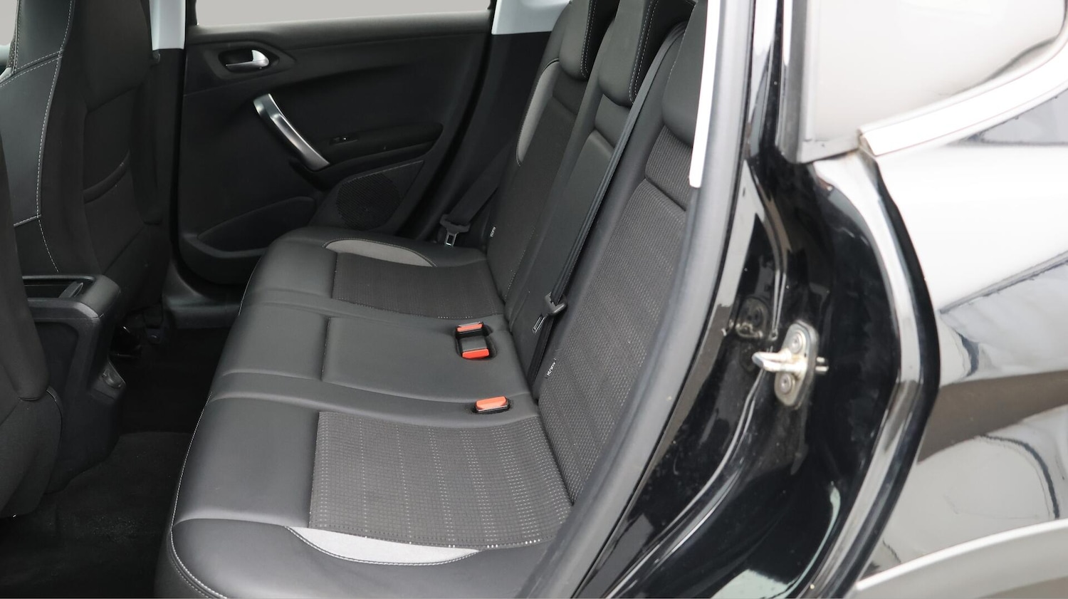 Used Peugeot 2008 2019 for sale - 76360688: Photo 17