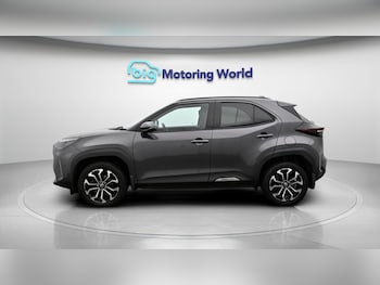 Used Toyota Yaris Cross 2023 for sale - 79418322: Photo