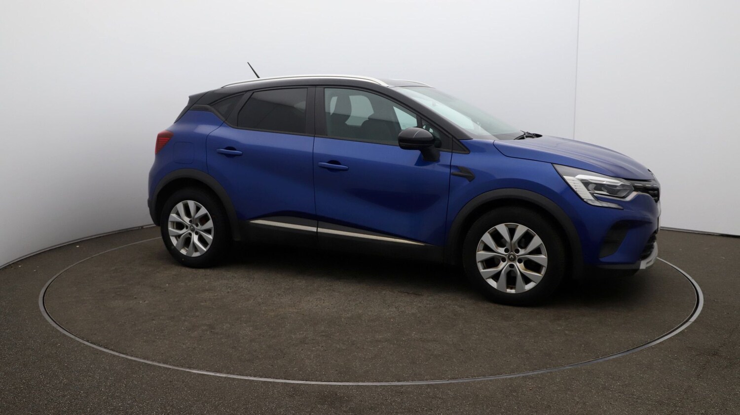 Used Renault Captur for sale - 76810433: Photo 32