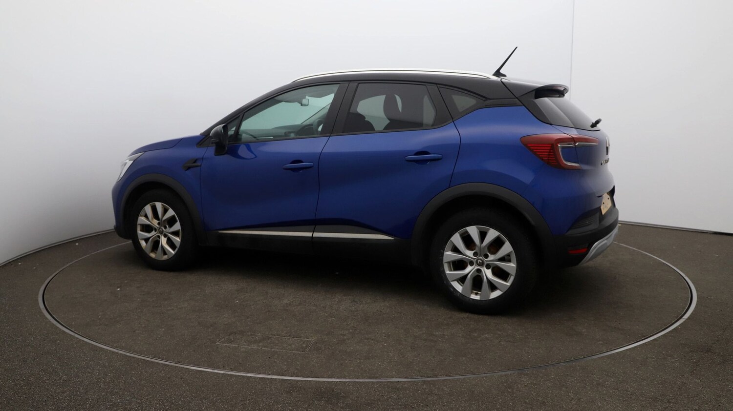 Used Renault Captur for sale - 76810433: Photo 34