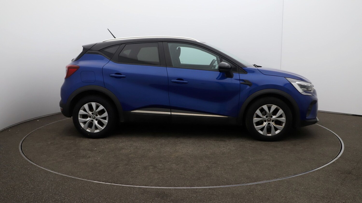 Used Renault Captur for sale - 76810433: Photo 38
