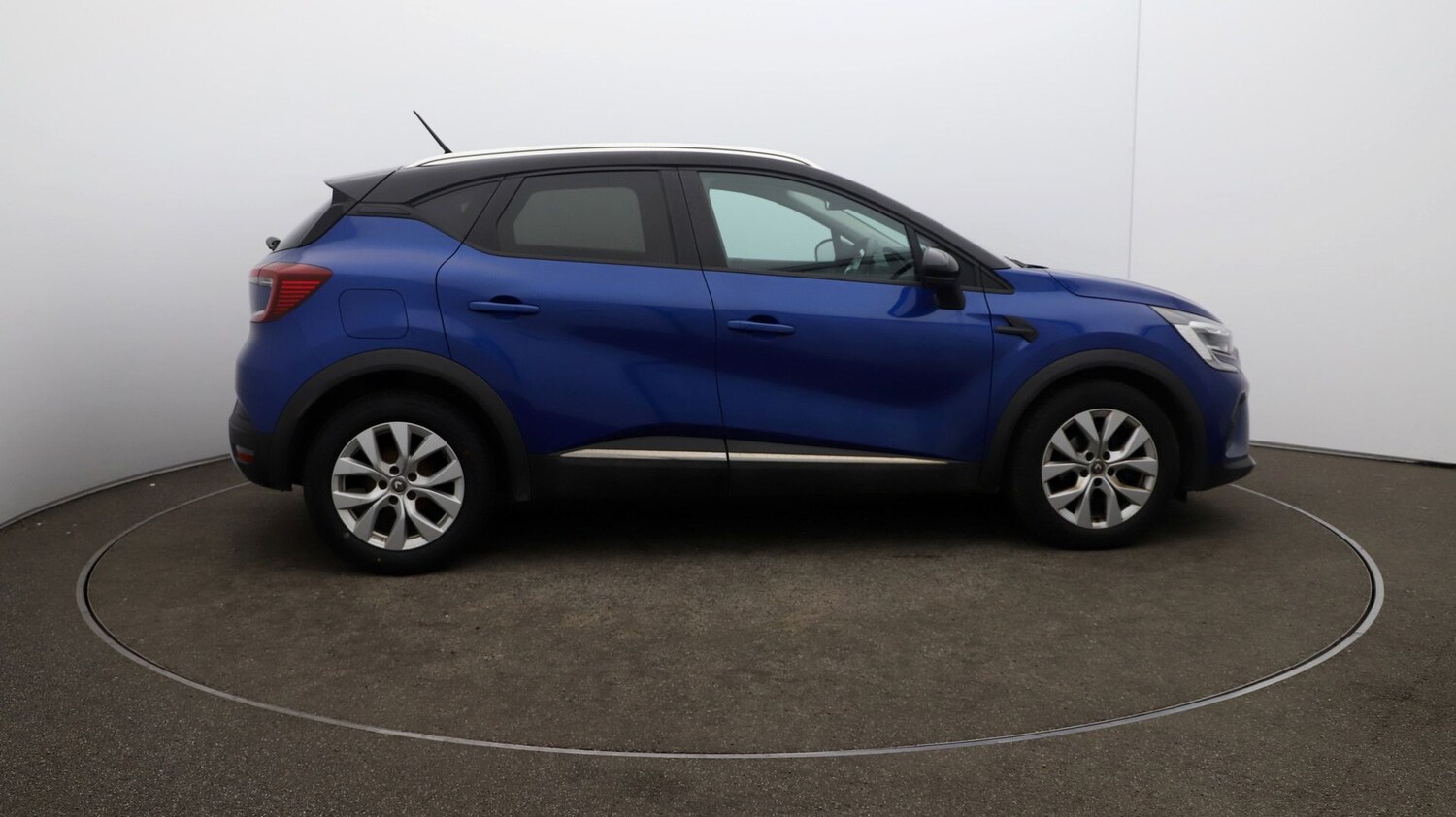 Used Renault Captur for sale - 76810433: Photo 40