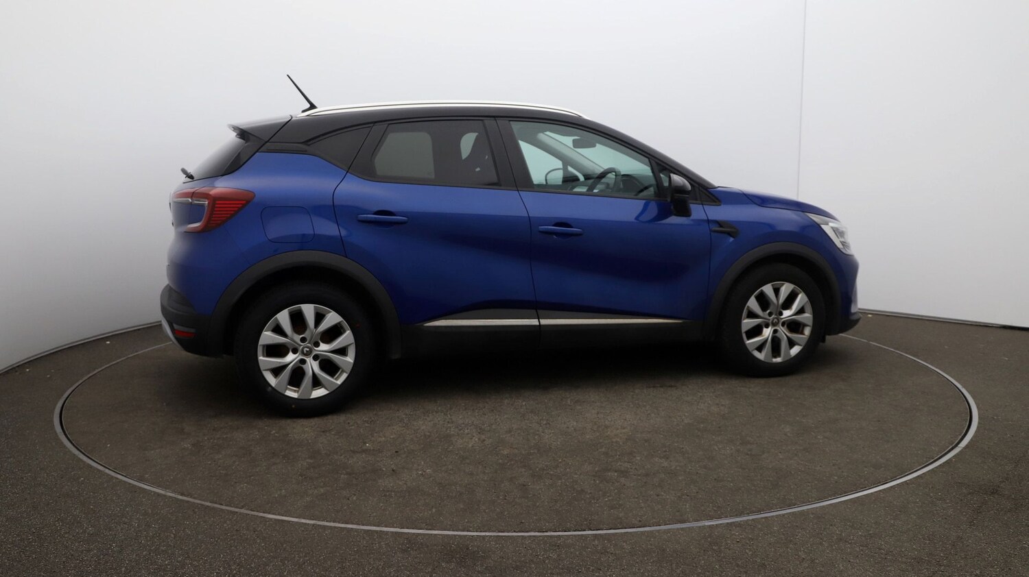 Used Renault Captur for sale - 76810433: Photo 42