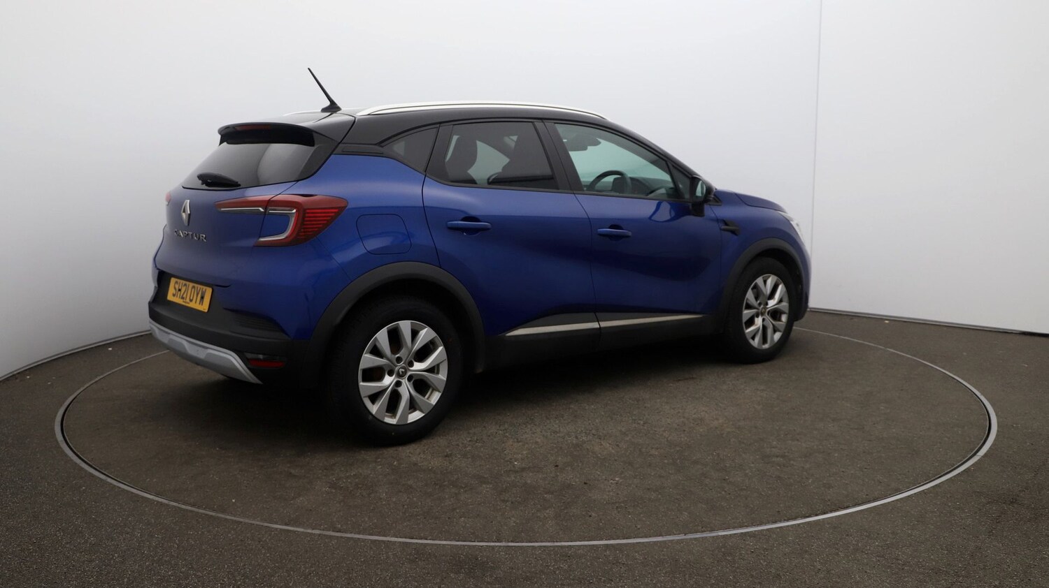 Used Renault Captur for sale - 76810433: Photo 44