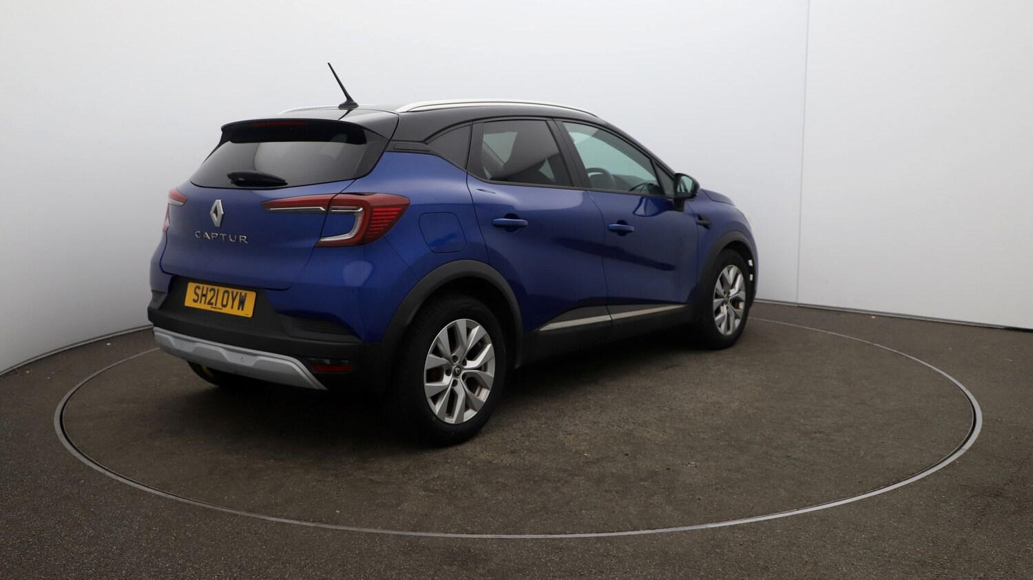 Used Renault Captur for sale - 76810433: Photo 45