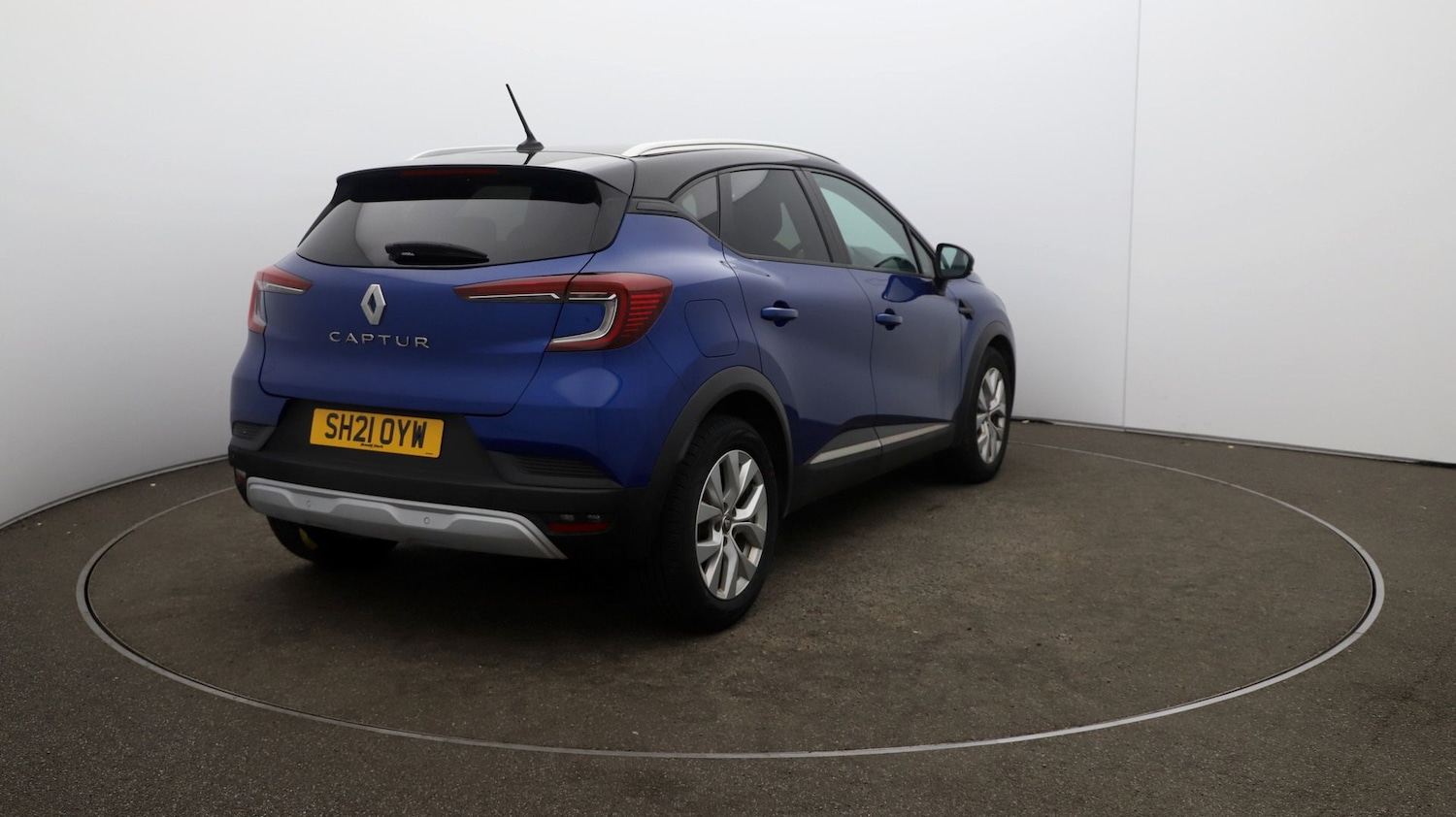 Used Renault Captur for sale - 76810433: Photo 46