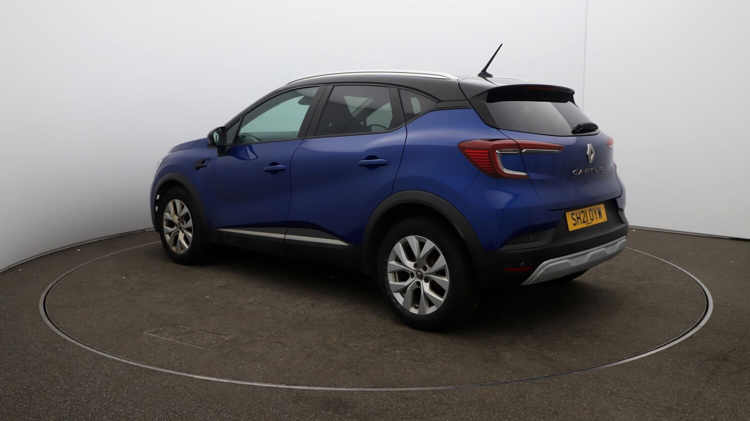 Used Renault Captur for sale - 76810433: Photo 54