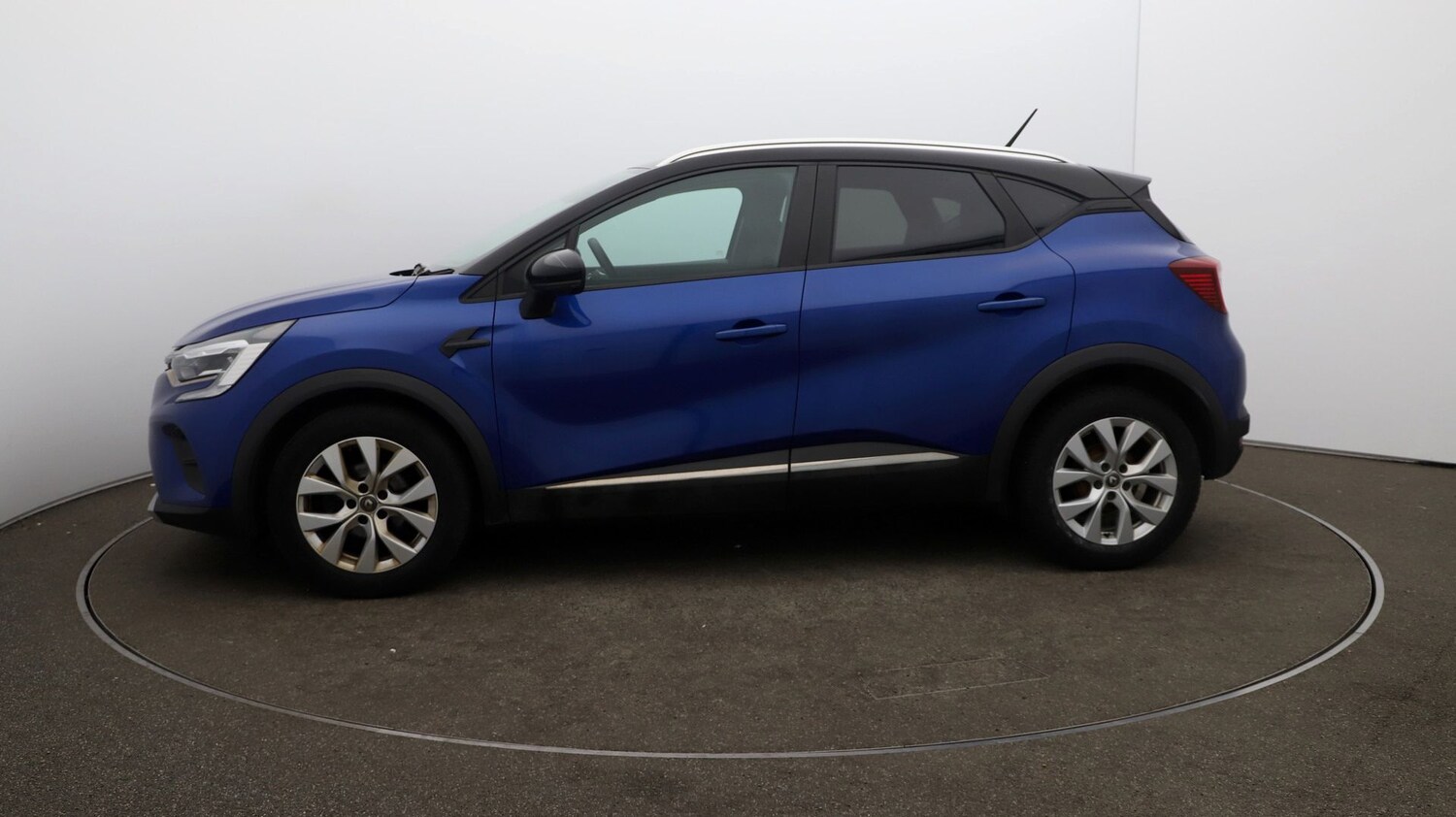 Used Renault Captur for sale - 76810433: Photo 56