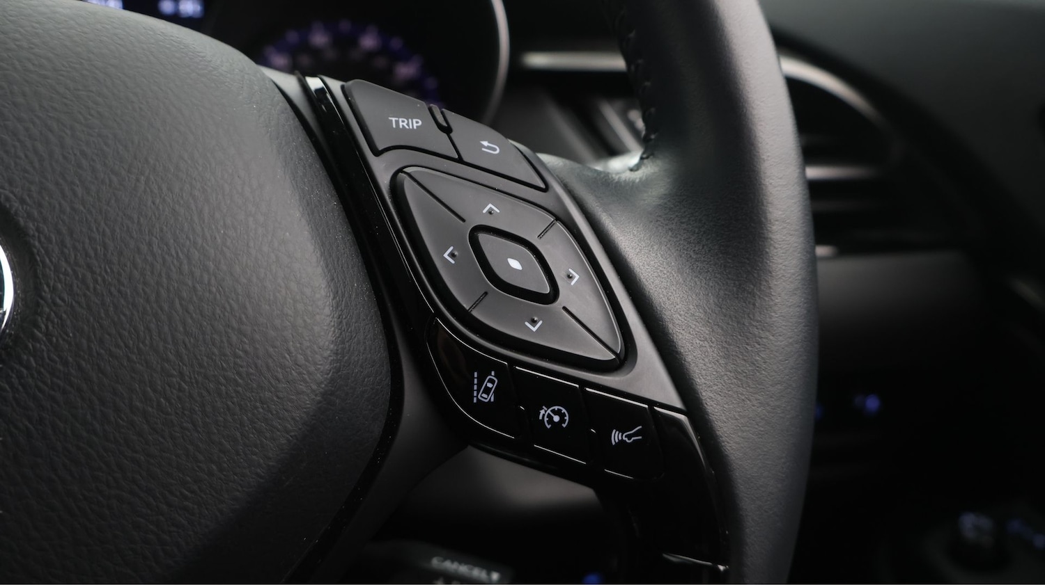 Used Toyota C-HR 2023 for sale - 77364178: Photo 24