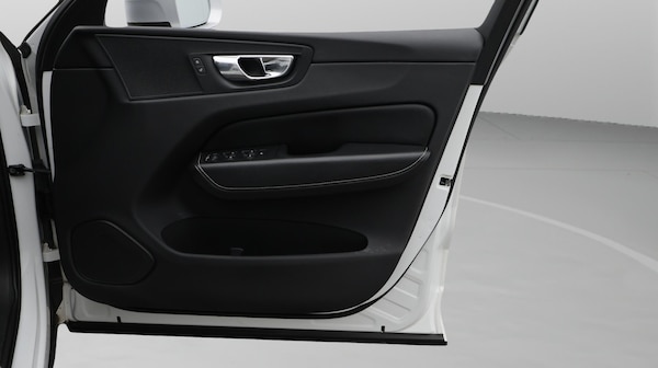 Used Volvo XC60 2018 for sale - 76295225: Photo 16