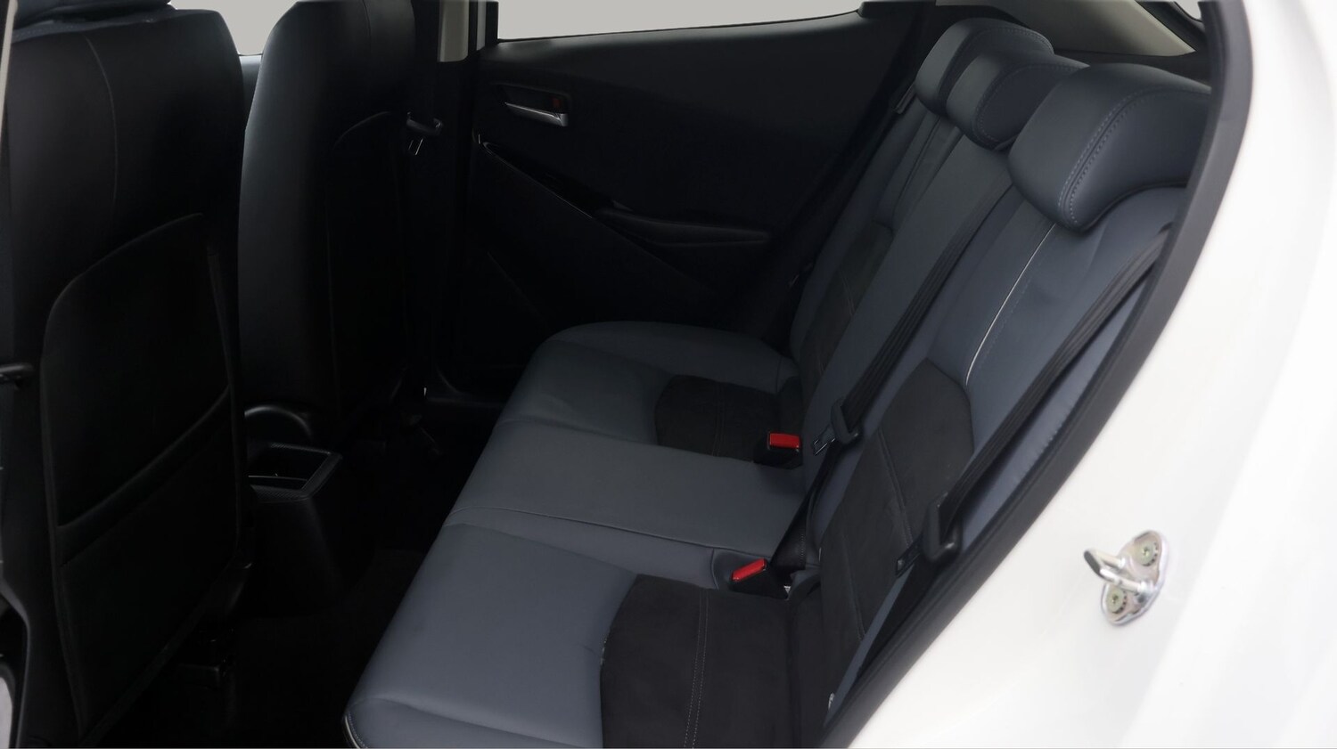 Used Mazda Mazda2 2023 for sale - 77310410: Photo 16