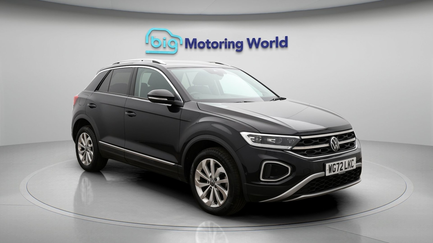 Used Volkswagen T-Roc 2023 for sale - 77381409: Photo 1