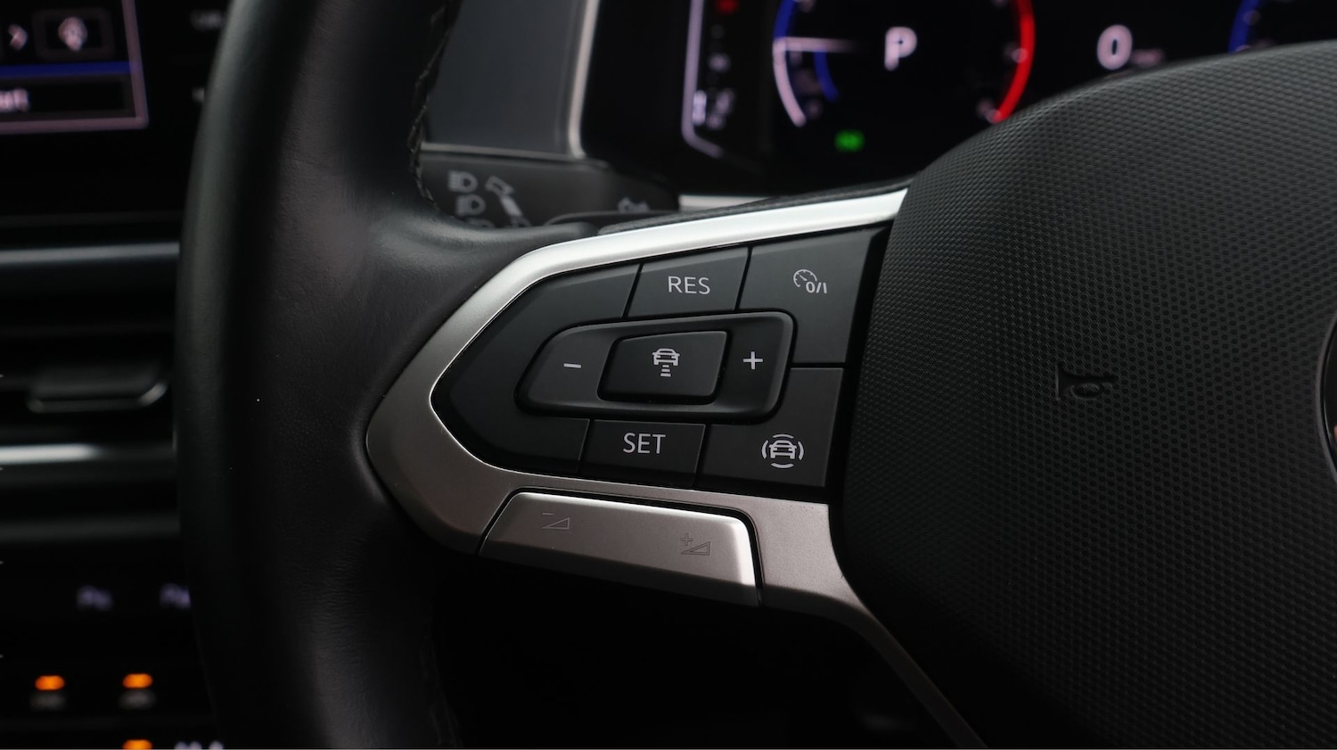 Used Volkswagen T-Roc 2023 for sale - 77381409: Photo 21