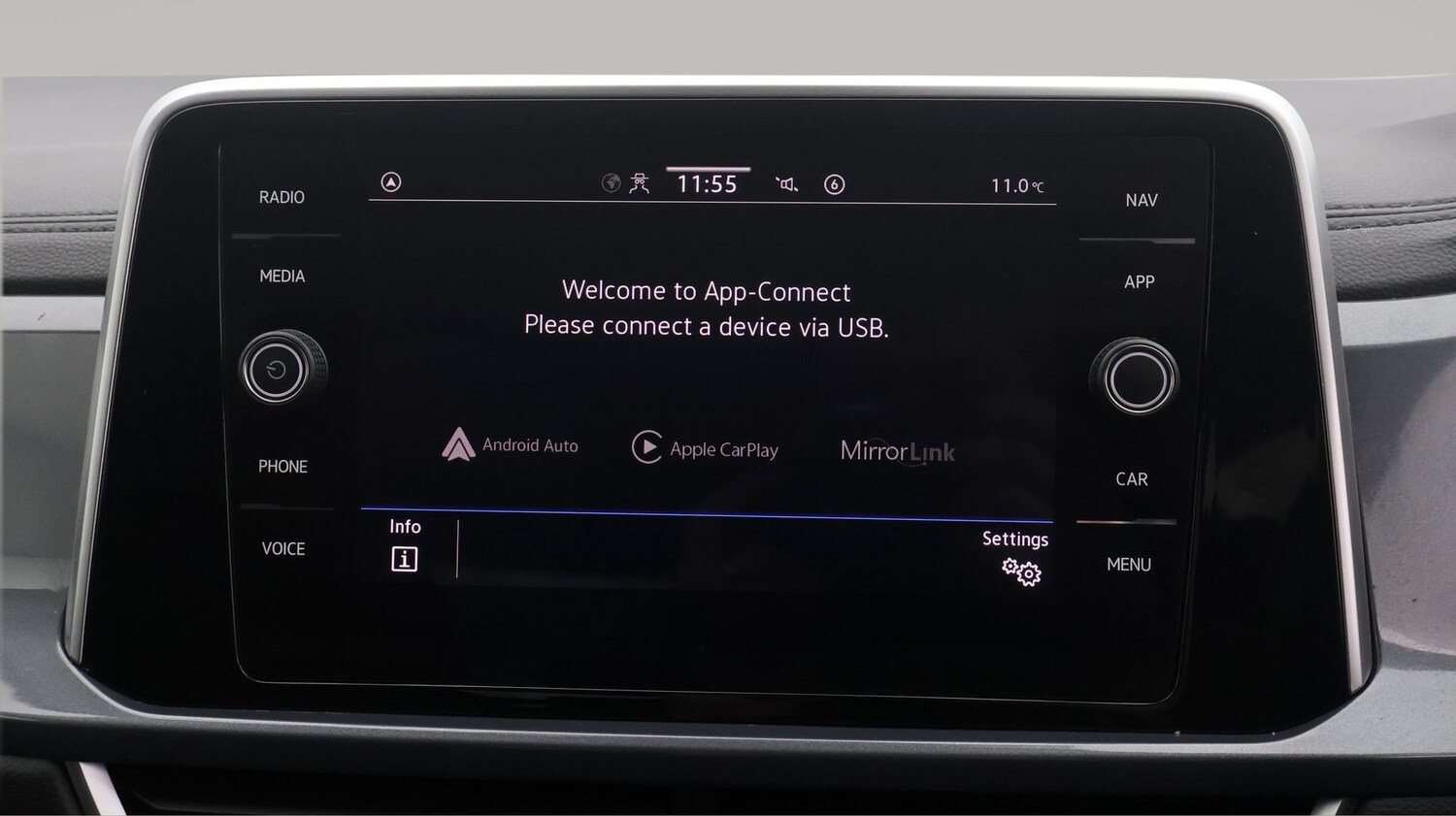 Used Volkswagen T-Roc 2023 for sale - 77381409: Photo 25