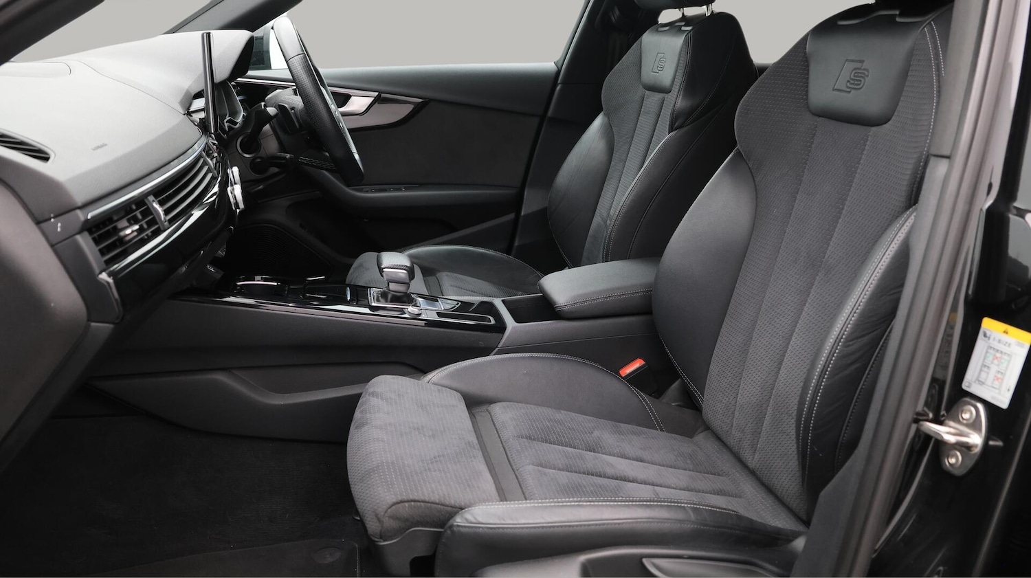 Used Audi A4 2022 for sale - 76433334: Photo 15