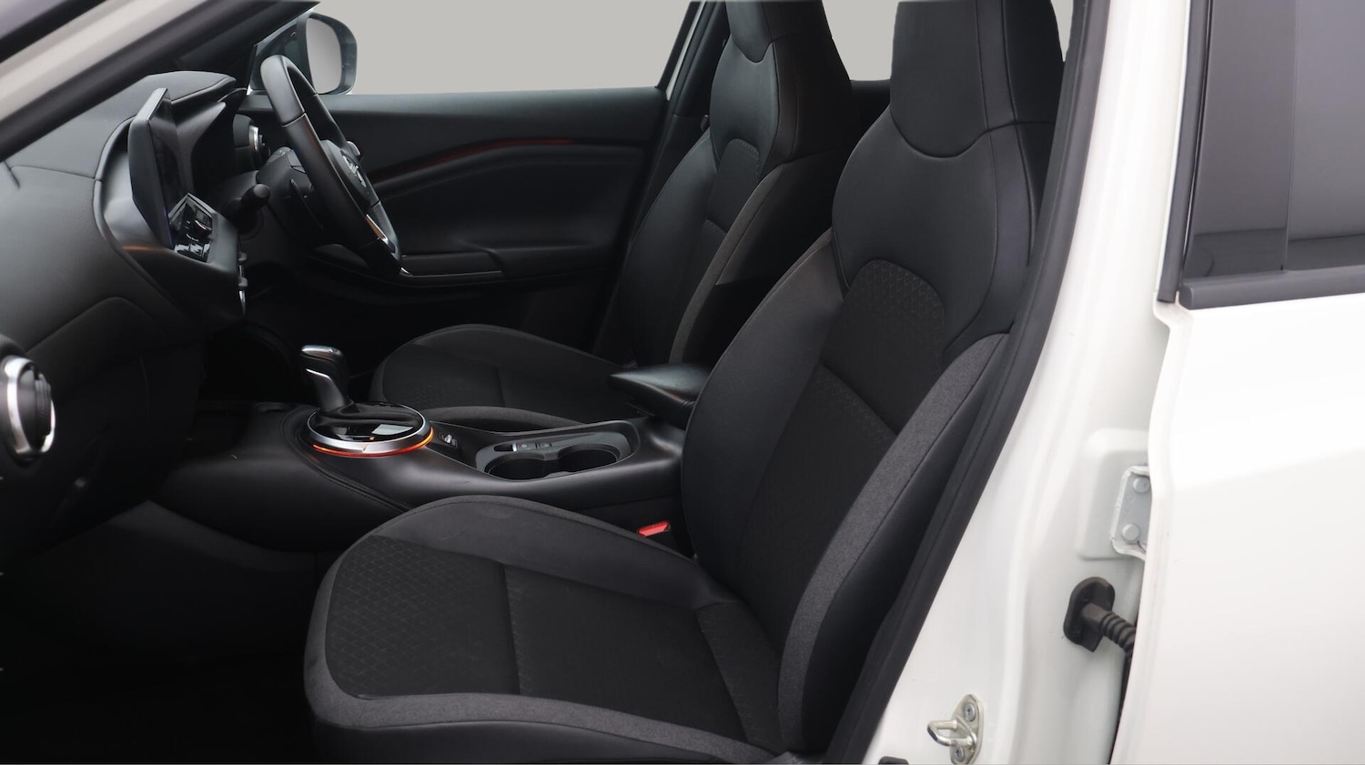 Used Nissan Juke 2024 for sale - 76644800: Photo 15