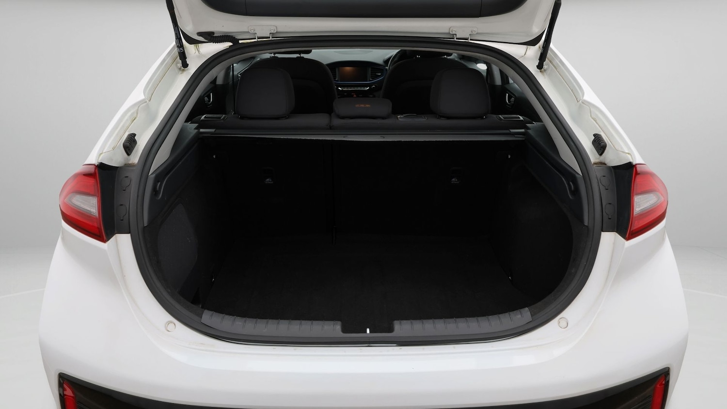 Used Hyundai IONIQ 2019 for sale - 77833332: Photo 17