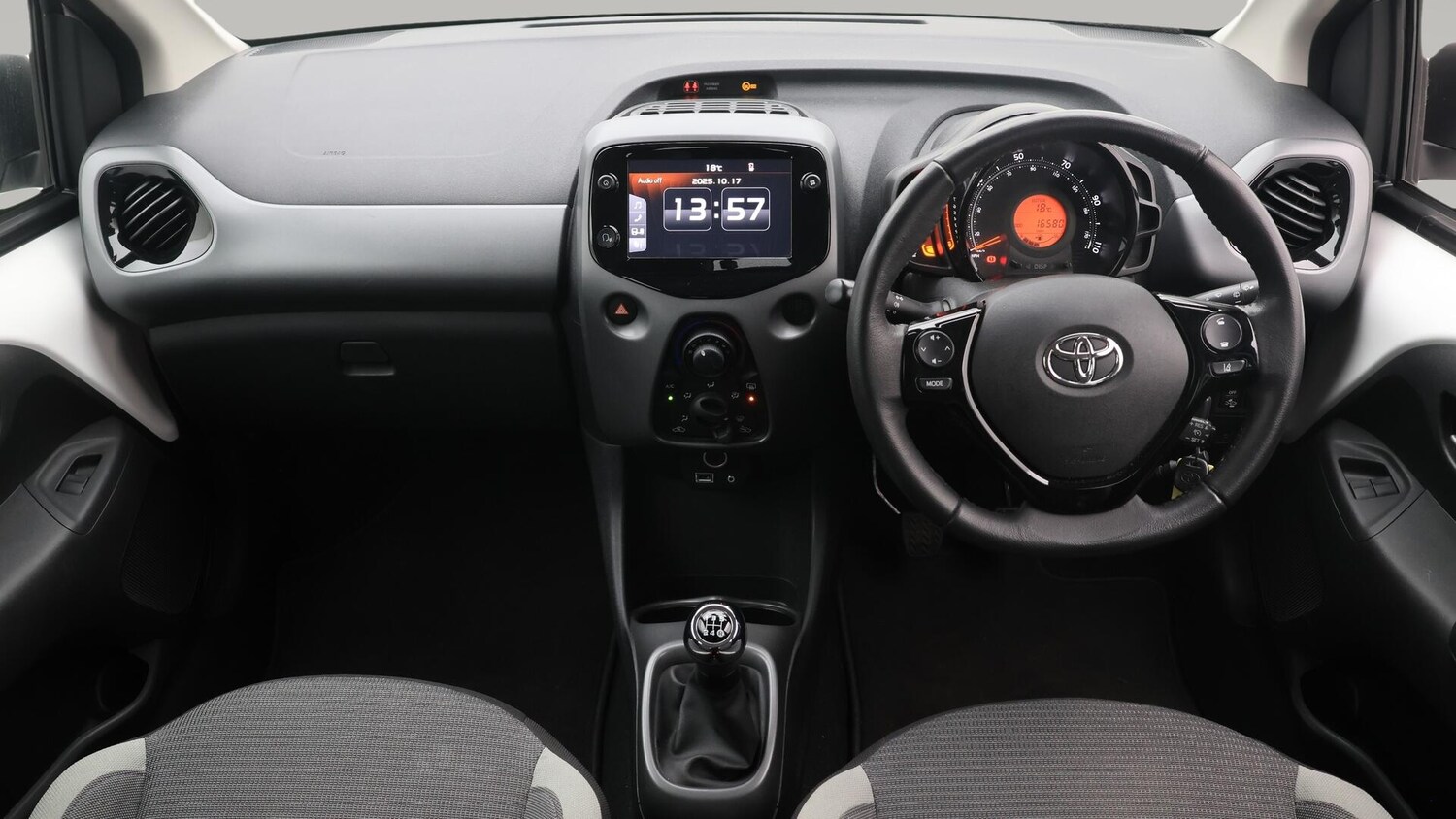 Used Toyota AYGO 2021 for sale - 76325959: Photo 14