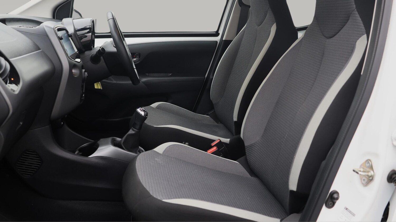 Used Toyota AYGO 2021 for sale - 76325959: Photo 15