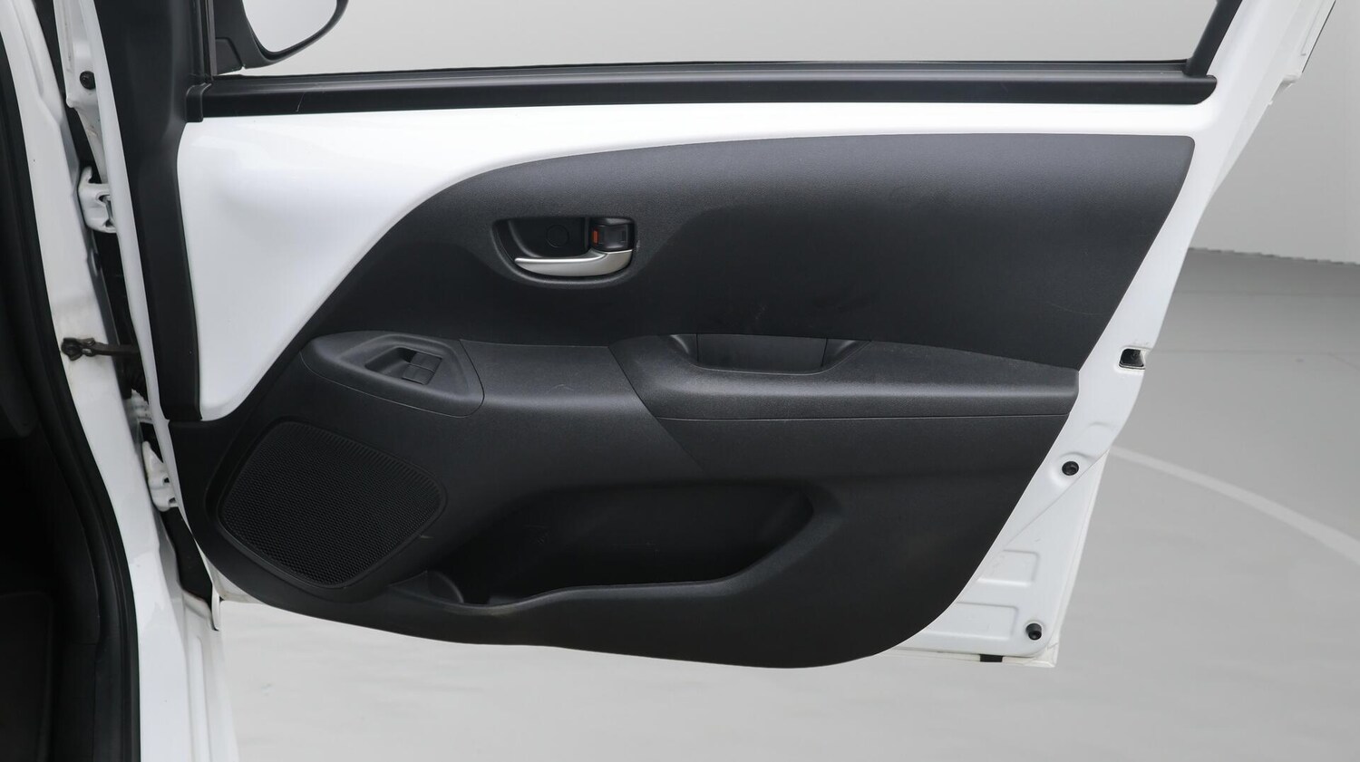 Used Toyota AYGO 2021 for sale - 76325959: Photo 16