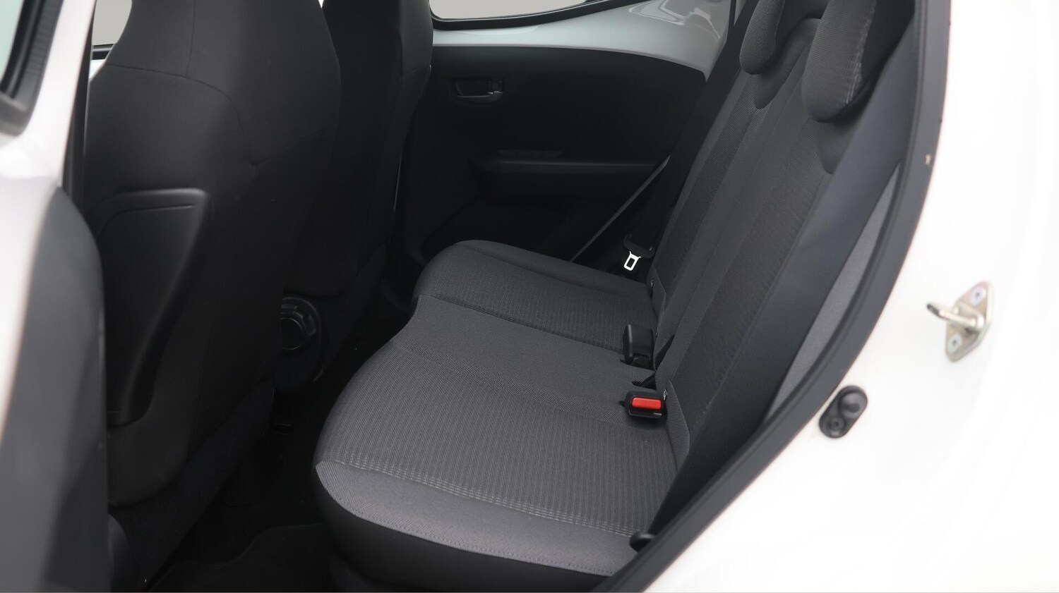 Used Toyota AYGO 2021 for sale - 76325959: Photo 17