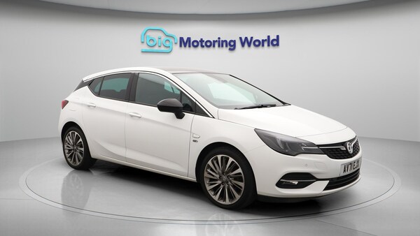 Used Vauxhall Astra 2021 for sale - 76122711: Photo 2