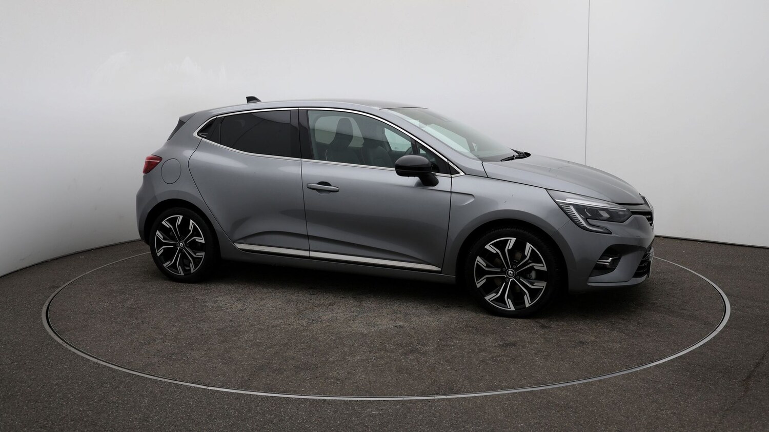 Used Renault Clio for sale - 76810382: Photo 37