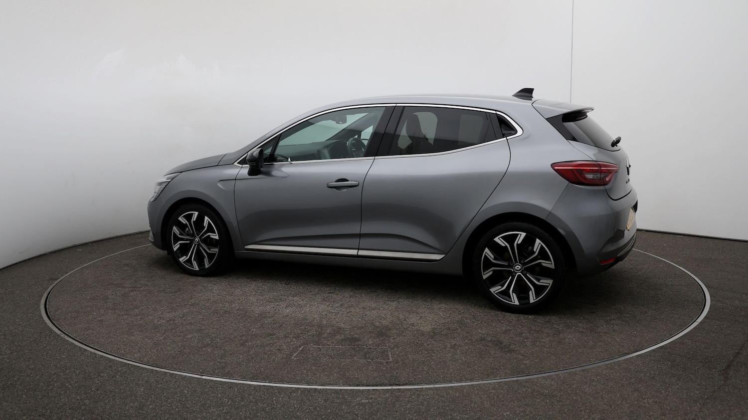 Used Renault Clio for sale - 76810382: Photo 38