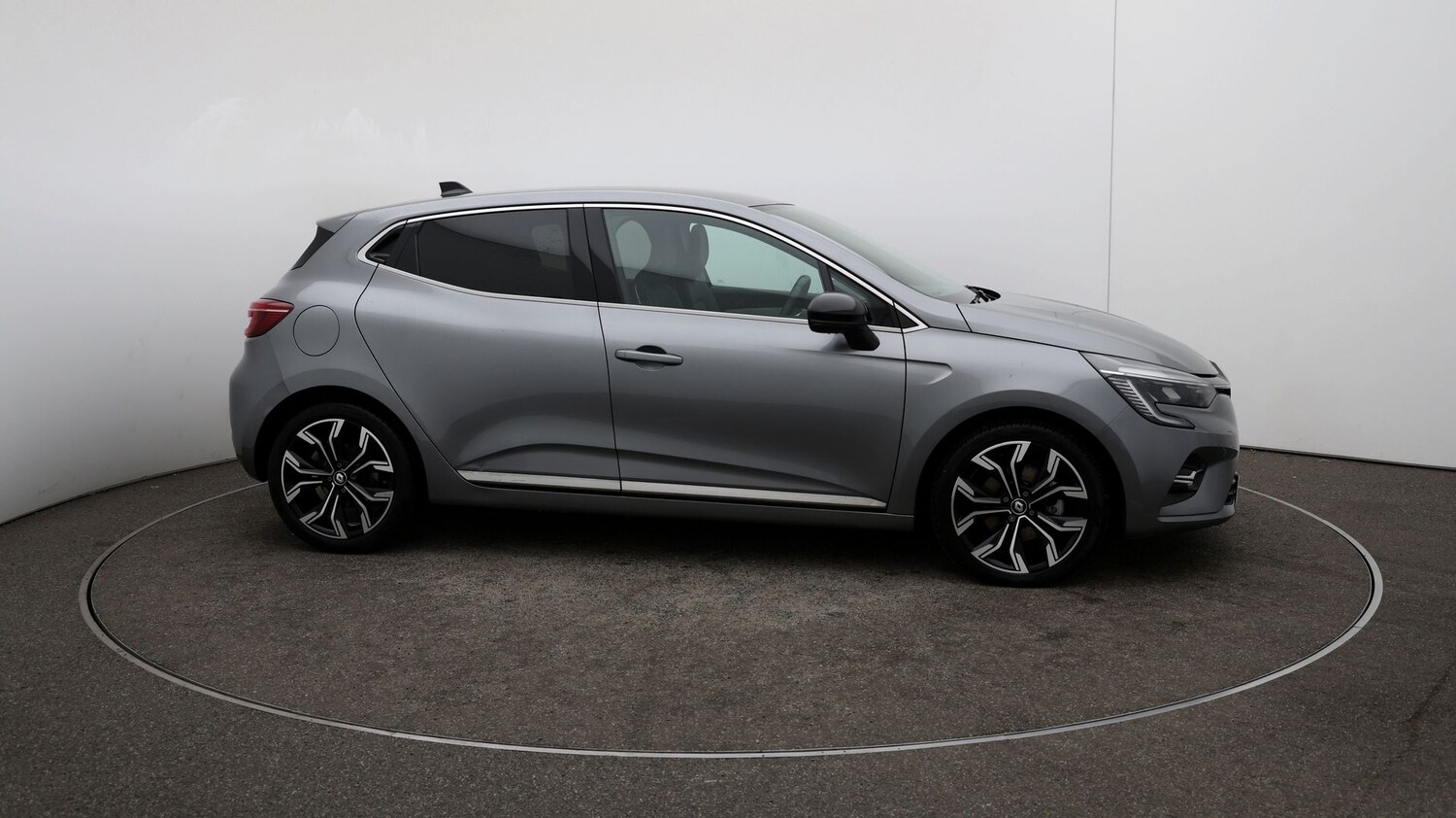 Used Renault Clio for sale - 76810382: Photo 39