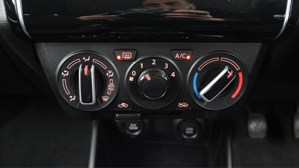 Used Suzuki Swift 2021 for sale - 76151347: Photo 13