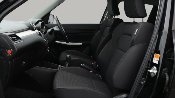 Used Suzuki Swift 2021 for sale - 76151347: Photo 15