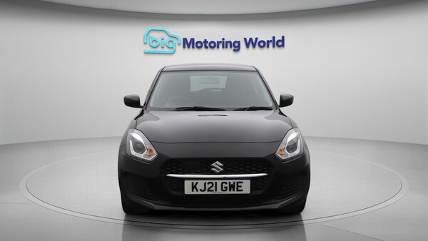 Used Suzuki Swift 2021 for sale - 76151347: Photo 3