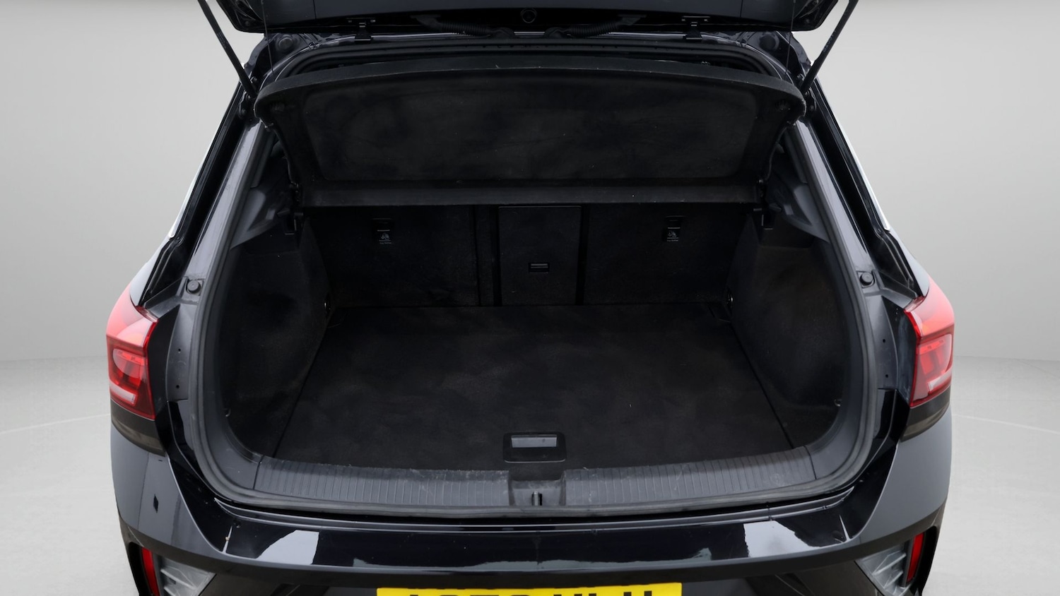 Used Volkswagen T-Roc 2023 for sale - 77381124: Photo 17