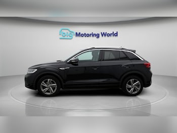 Used Volkswagen T-Roc 2023 for sale - 77381124: Photo