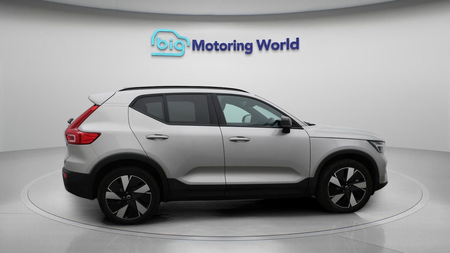 Used Volvo XC40 2023 for sale - 76457963: Photo 9