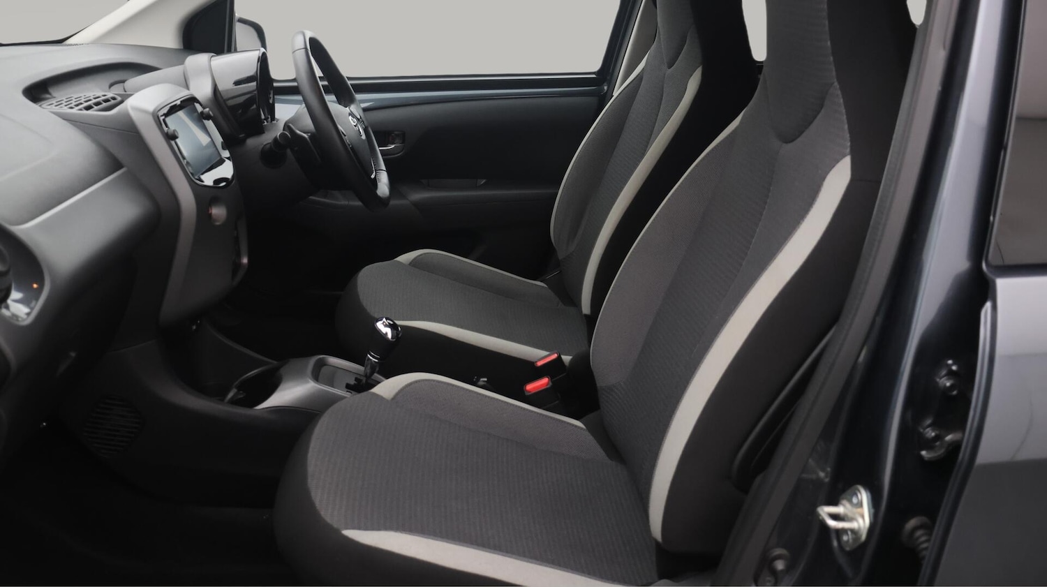 Used Toyota AYGO 2021 for sale - 76431991: Photo 15