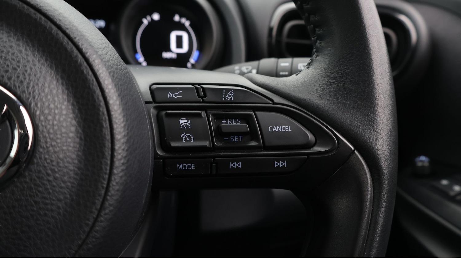 Used Toyota Yaris Cross 2023 for sale - 77631155: Photo 25