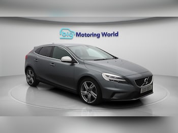 Used Volvo V40 2019 for sale - 75448540: Photo