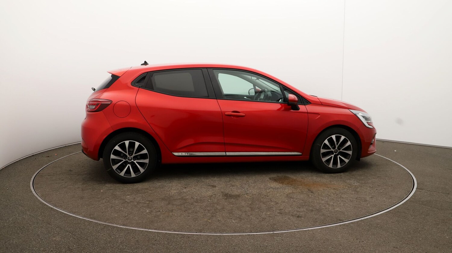 Used Renault Clio for sale - 76809656: Photo 42