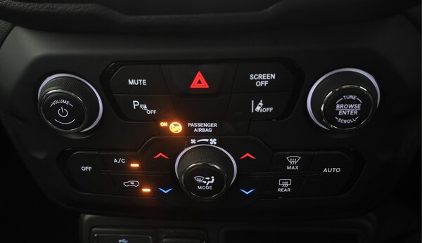 Used Jeep Renegade 2022 for sale - 76240123: Photo 13