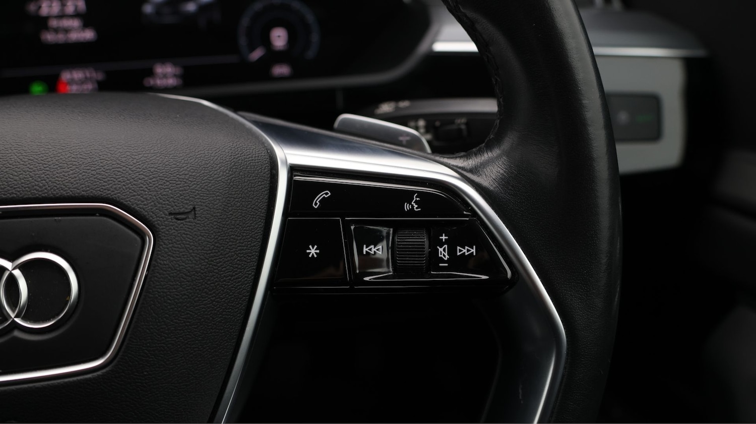 Used Audi e-tron 2021 for sale - 77610163: Photo 24