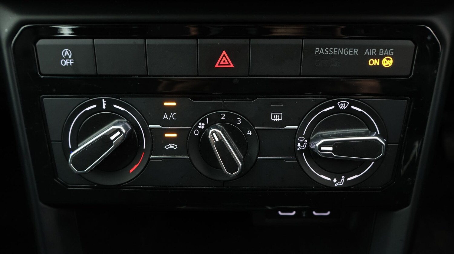 Used Volkswagen T-Cross 2023 for sale - 77367551: Photo 12