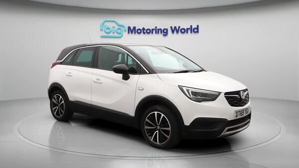 Used Vauxhall Crossland X 2020 for sale - 76215611: Photo 2