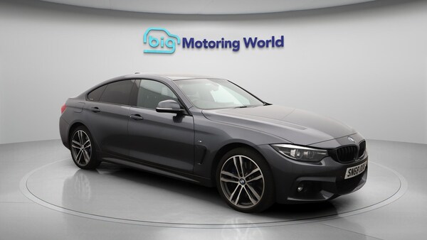 Used BMW 4 Series 2018 for sale - 76307684: Photo 2