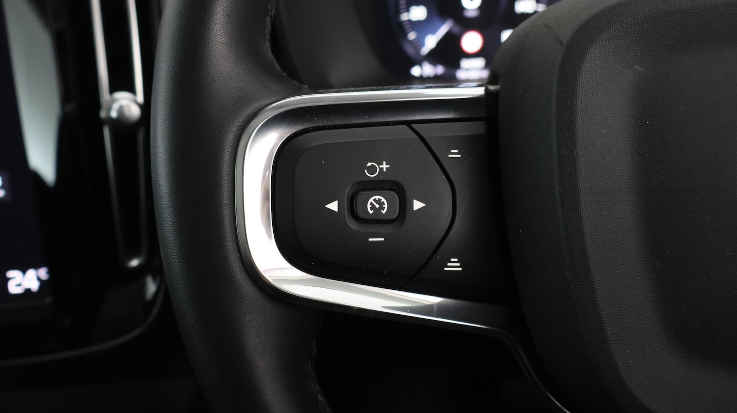 Used Volvo XC40 2022 for sale - 78025206: Photo 21