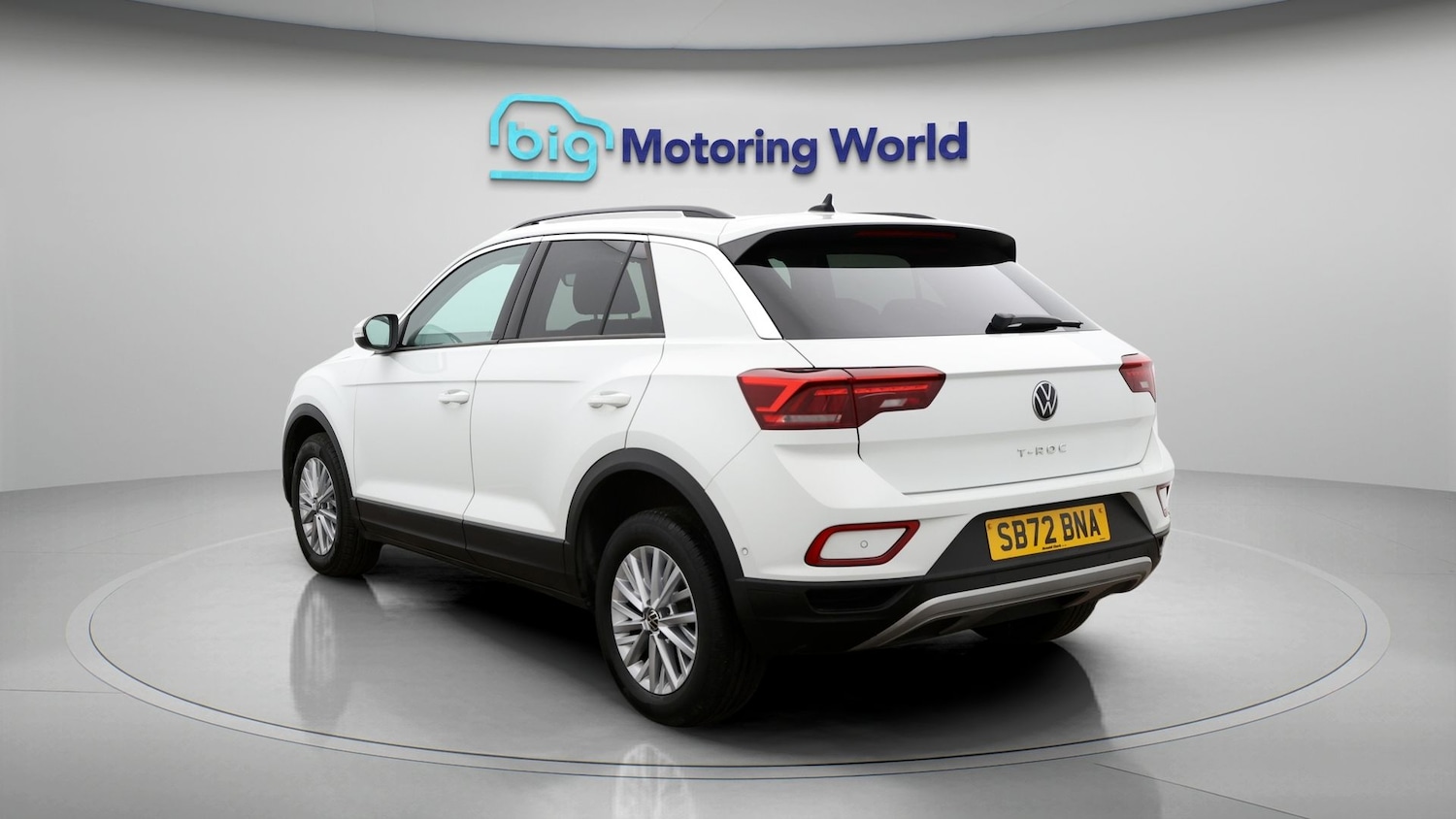 Used Volkswagen T-Roc for sale - 77482610: Photo 5