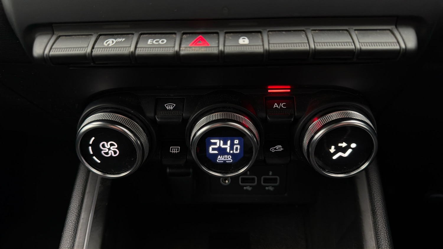 Used Renault Clio 2023 for sale - 77973845: Photo 11