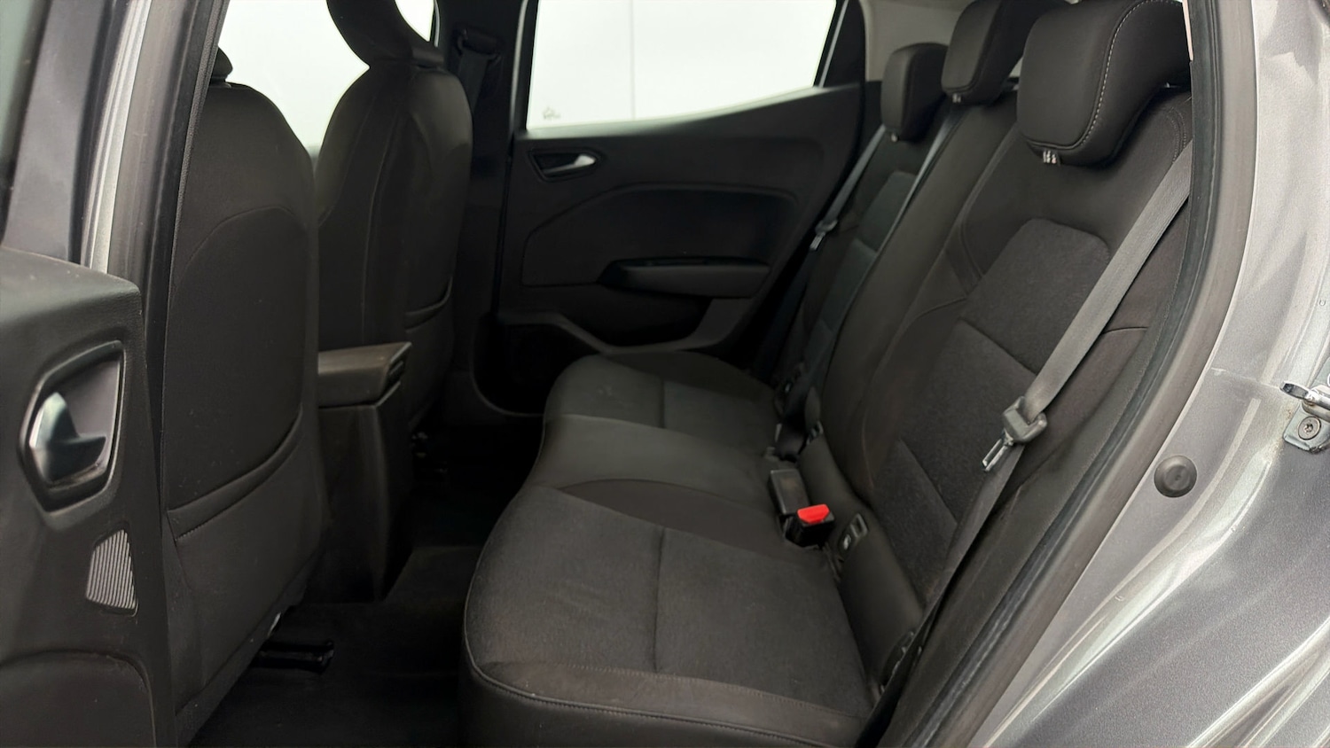 Used Renault Clio 2023 for sale - 77973845: Photo 15